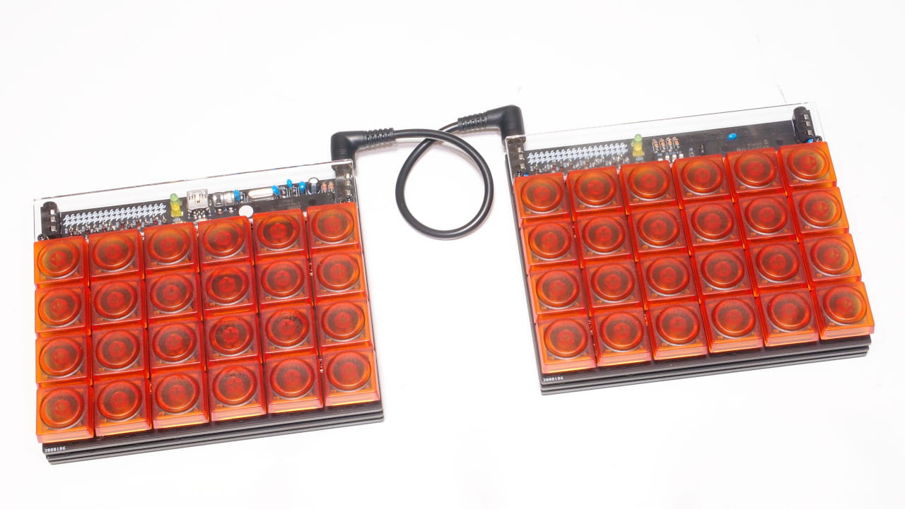 Kagizaraya Chidori with Doys keycaps