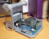 PowerMac G4 FW800を開けた様子。