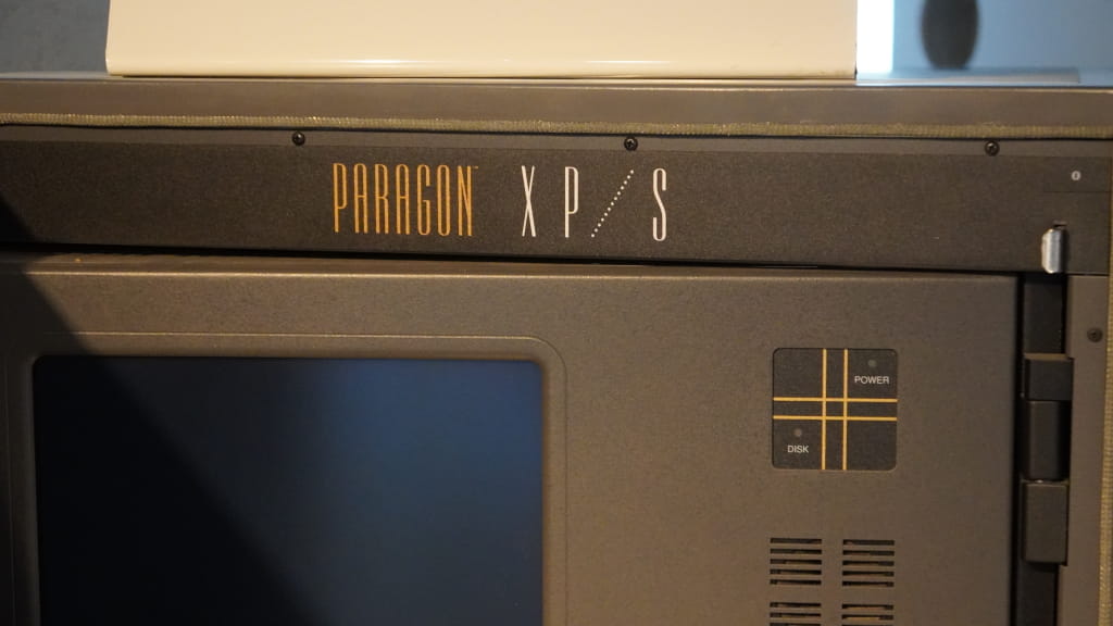 Paragon XP/Sのロゴ(横長)